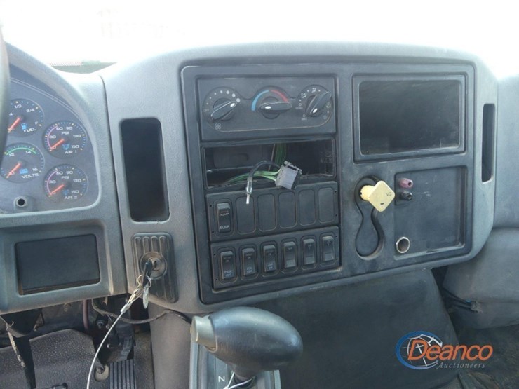 2006-international-durastar-4300-image-14