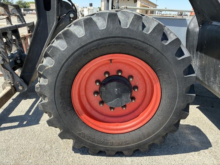 2012-skytrack-vr-g42d-telescopic-reach-lift-image-12