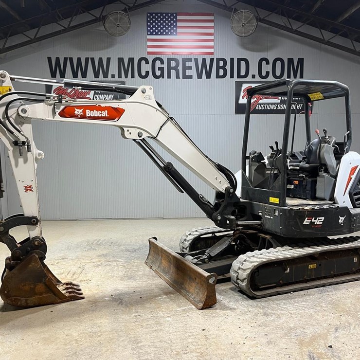 2023 BOBCAT E42