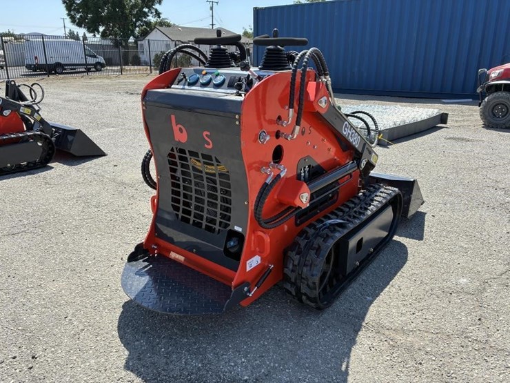 2025-aboss-gh380-sid-steer-track-loader-image-3