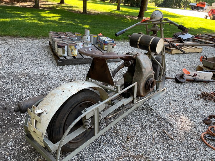#1592-•-vintage-motorcycle-image-3