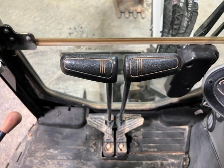 2020-bobcat-e32i-image-32