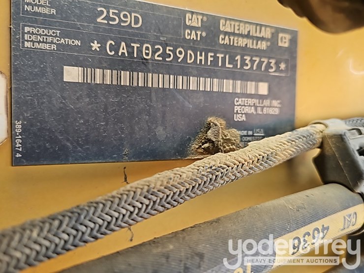 2017-caterpillar-259d-image-30