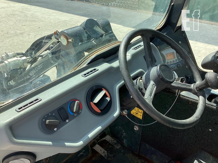 2022-bobcat-l28-image-17