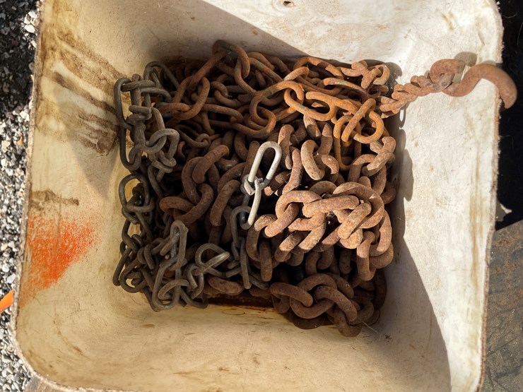 #1693-•-(2)-chains-with-hooks-image-2