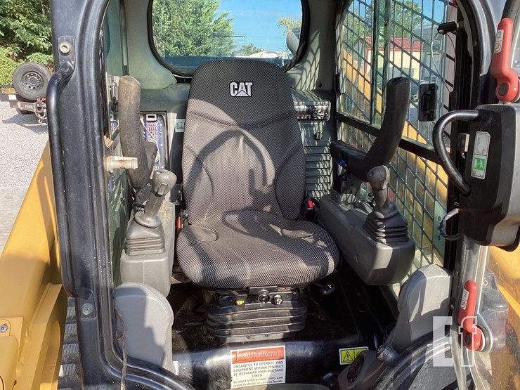 2020-caterpillar-279d3-image-13