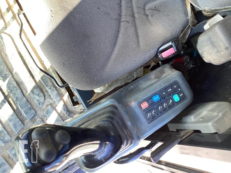2012-bobcat-e80-image-22