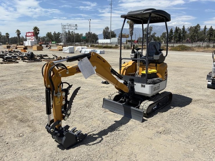 2025-sdlanch-sdle20-hydraulic-excavator-image-1