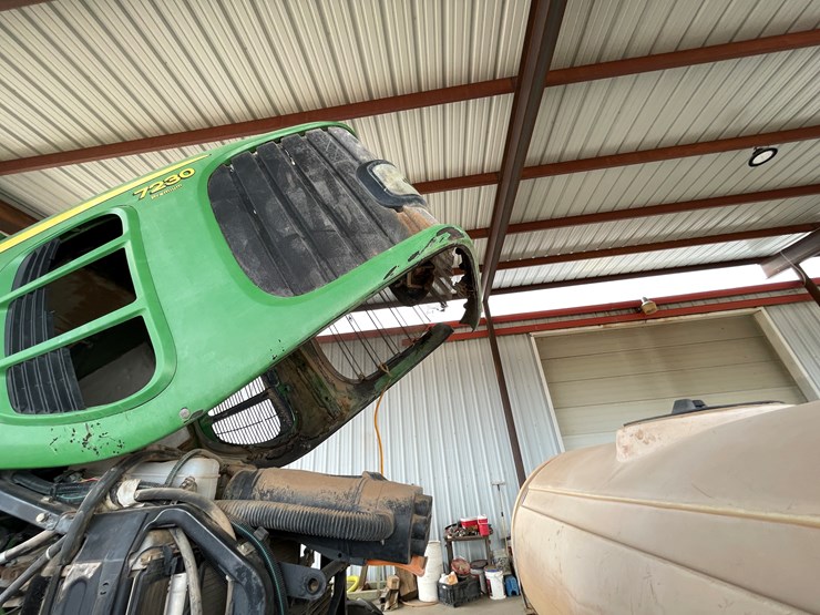 john-deere-7230-premium-image-39