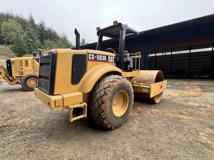 2000-caterpillar-cs-563d-image-5