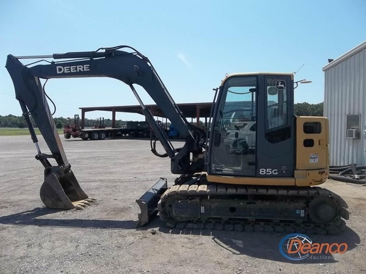 2016-deere-85g-image-1