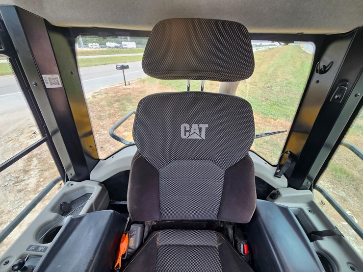 2023-caterpillar-953-image-67