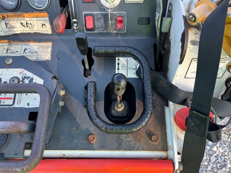 2007-bobcat-mt52-image-24