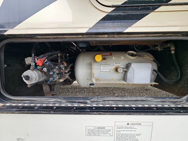 #21543-•-2014-ford-f53-motorhome-image-111