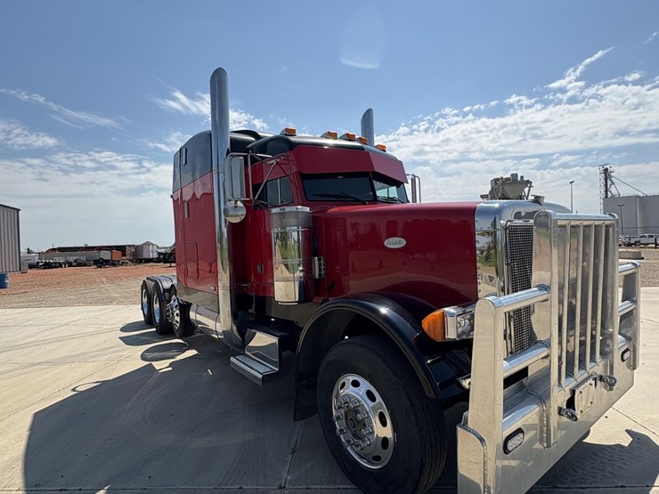 1997-peterbilt-378-image-3