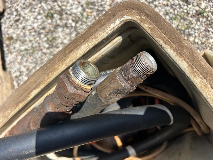 #1595-•-12-volt-fuel-pump-image-4