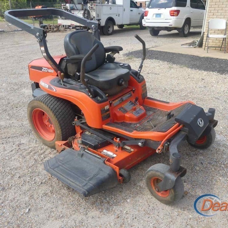 2017 KUBOTA ZD1011