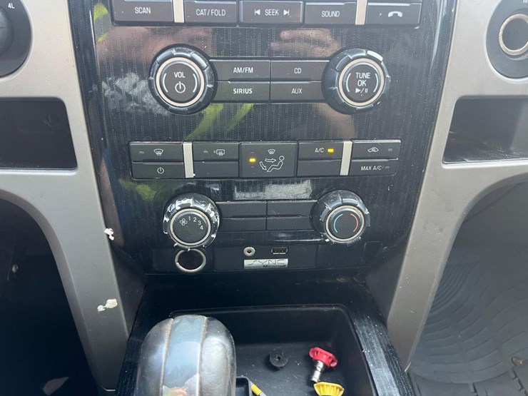 2010-ford-f150-image-36
