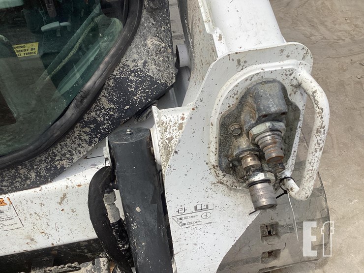 2019-bobcat-t595-image-11