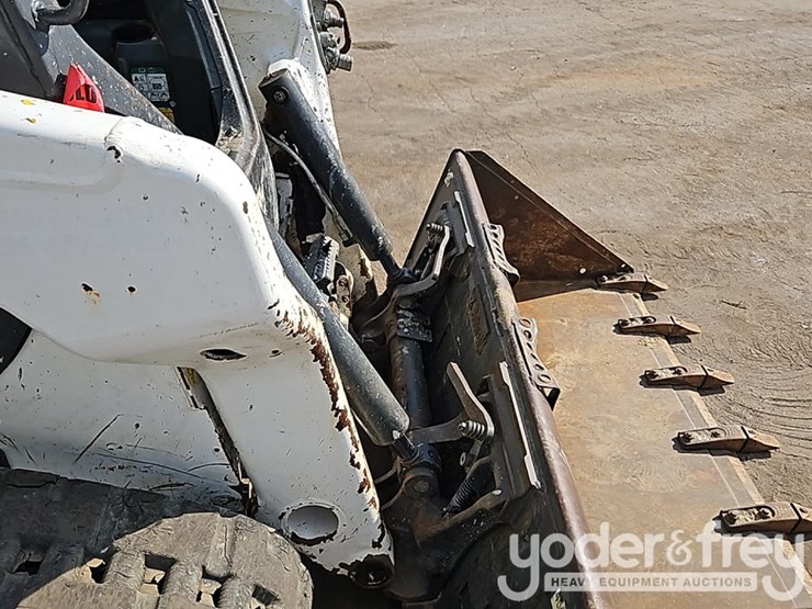 2021-bobcat-t64-image-13