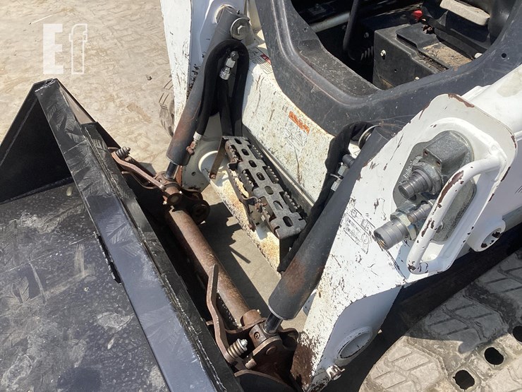 2017-bobcat-t595-image-10