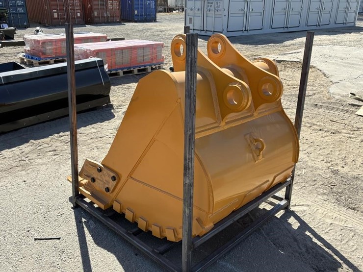 caterpillar-320-image-4