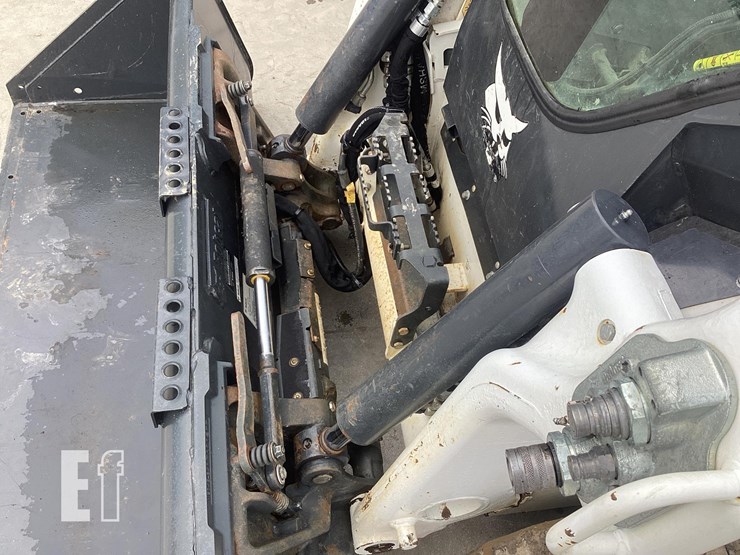 2022-bobcat-t64-image-10