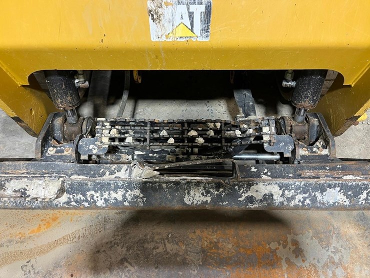 2021-caterpillar-259d-image-10