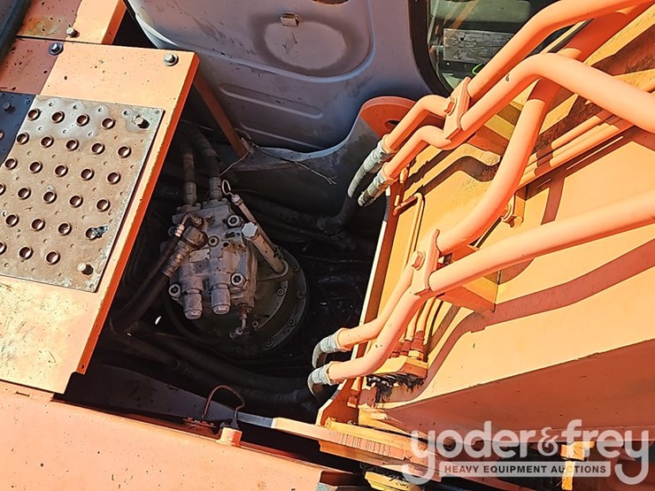 2006-hitachi-zx160-lc-image-31