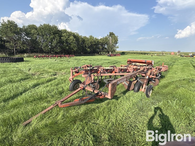morris-/-melroe-6-bottom-plow-packer-drill-image-1