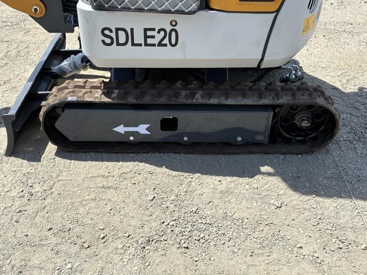 2025-sdlanch-sdle20-hydraulic-excavator-image-13