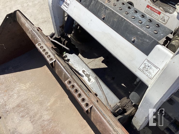 2006-bobcat-t190-image-10