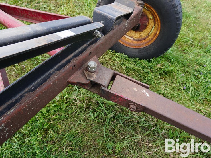 new-holland-26-image-11
