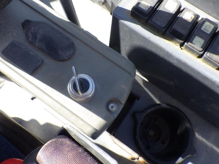 takeuchi-tb240-image-29