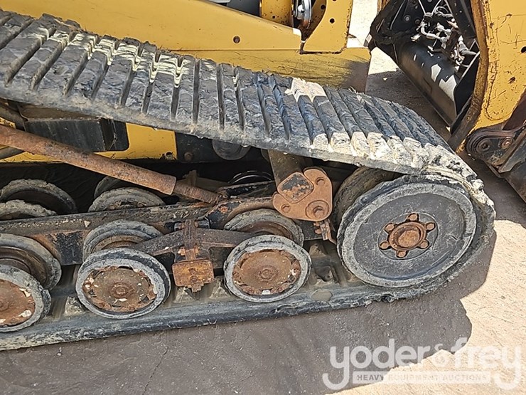 2006-caterpillar-277d-image-10