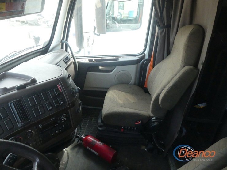 2016-volvo-vnl-truck-tractor,-s/n-4v4nc9eh0gn936363:-t/a,-sleeper,-volvo-d13-425hp-eng.,-ishift-auto,-12.5k-front,-38k-rears,-445/50r22.5-single-rears,-295/75r22.5-fronts,-578k-mi.-image-17