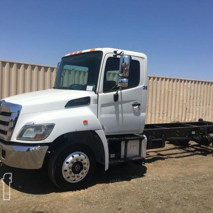 2018 HINO 268A