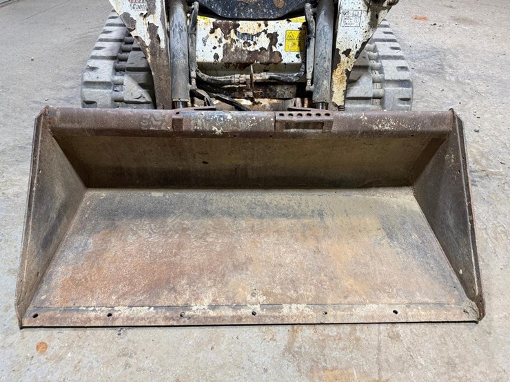 2021-bobcat-t595-image-9