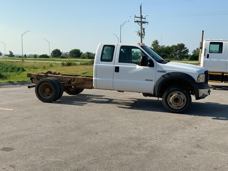 2005-ford-f450-xl-image-4
