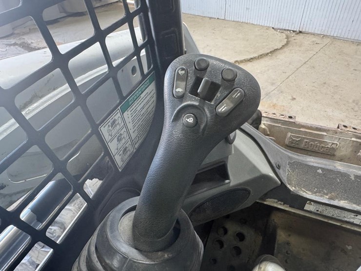 2019-bobcat-s550-image-22