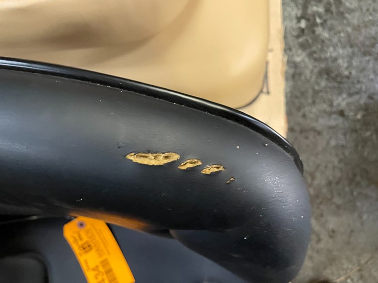 #8434-•-lawn-mower-seat-image-2