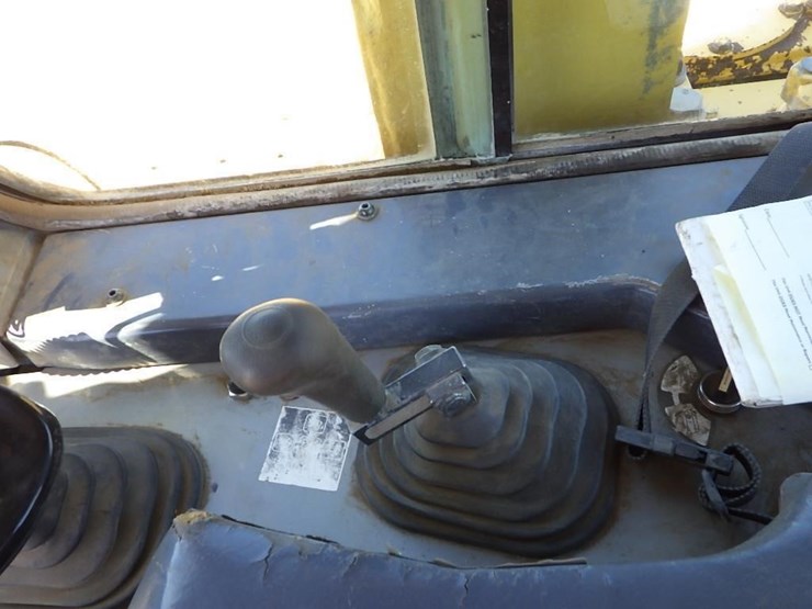 2004-komatsu-d275ax-5-image-61