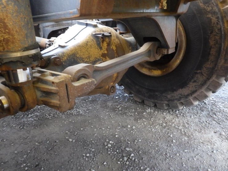 2016-komatsu-hm400-5-image-26