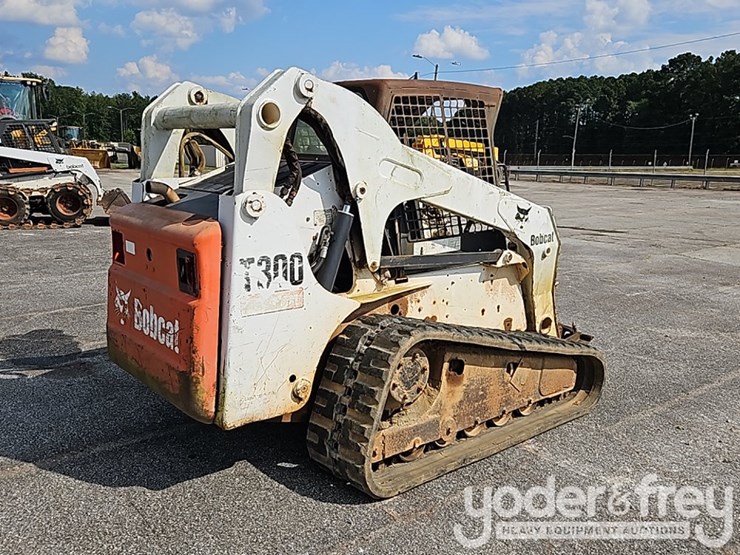 2006-bobcat-t300-image-4
