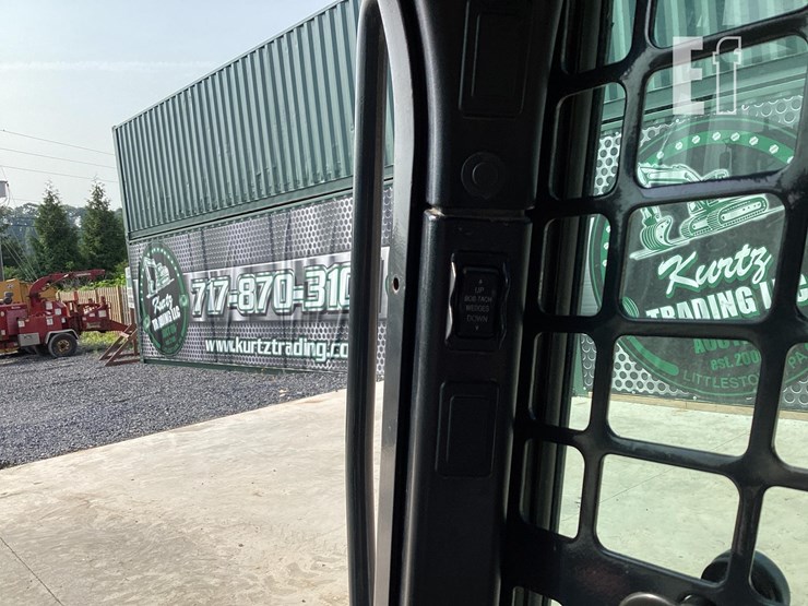 2015-bobcat-t770-image-14