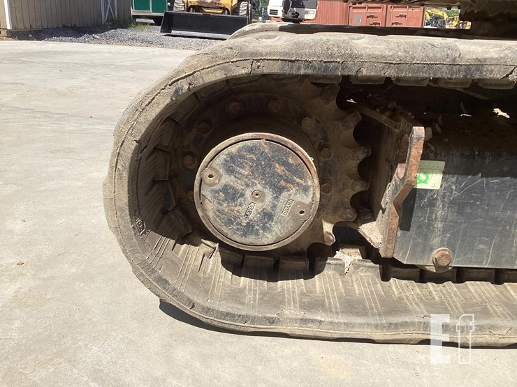 2019-caterpillar-305-image-16