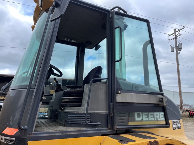 deere-304j-image-30