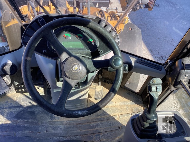 2020-caterpillar-918m-image-12