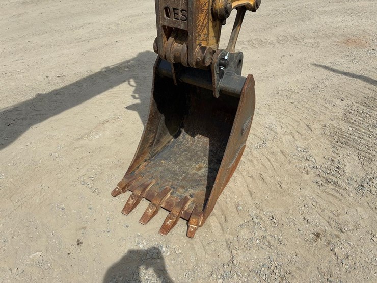 komatsu-pc78mr-6-image-12