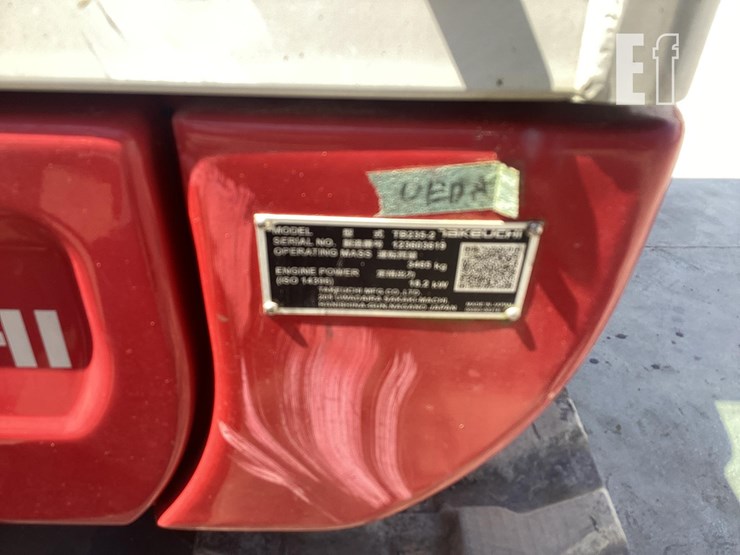 2022-takeuchi-tb235-2-image-24